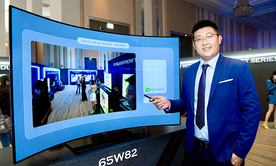 SKYWORTH เปิดตัวโทรทัศน์ OLED รุ่น W82 จอปรับโค้งหรือปรับตรงได้ รุ่นแรกในประเทศไทย ภายใต้แนวคิด Transform Your World